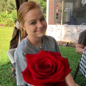 Meet your Posher, Elizabeth